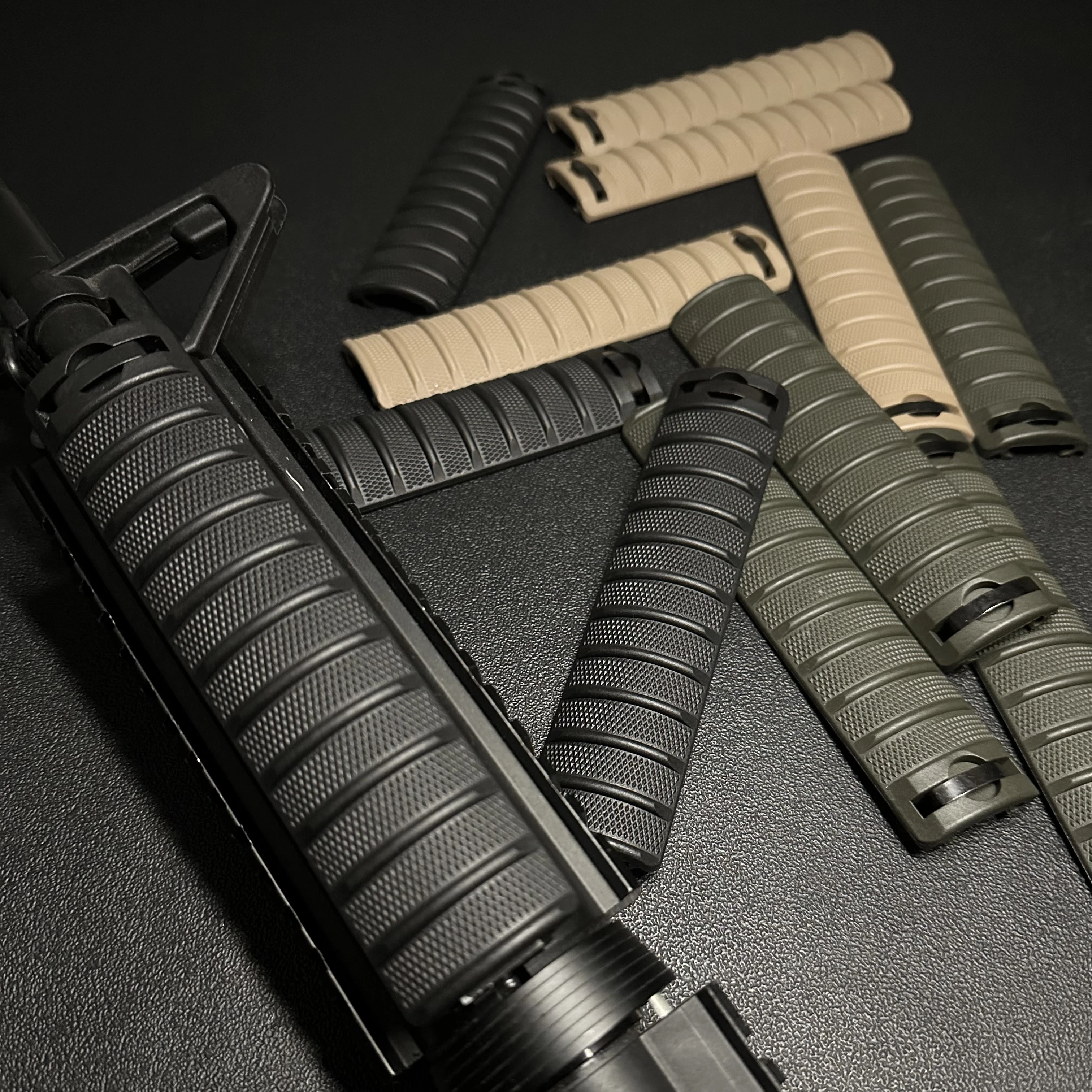 Cubierta protectora táctica para riel Picatinny, componente antideslizante, mejora la sensación y la apariencia, equipo de caza Airsoft, 20mm, 4 Uds. - imagen 3