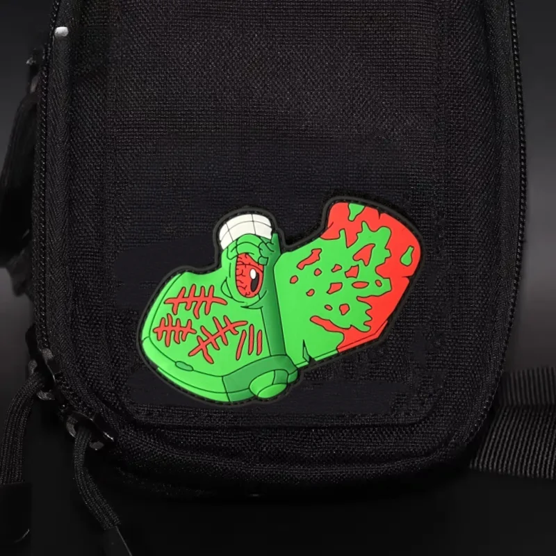 Parche táctico PVC mano zombi – Moral para mochila y ropa - imagen 2