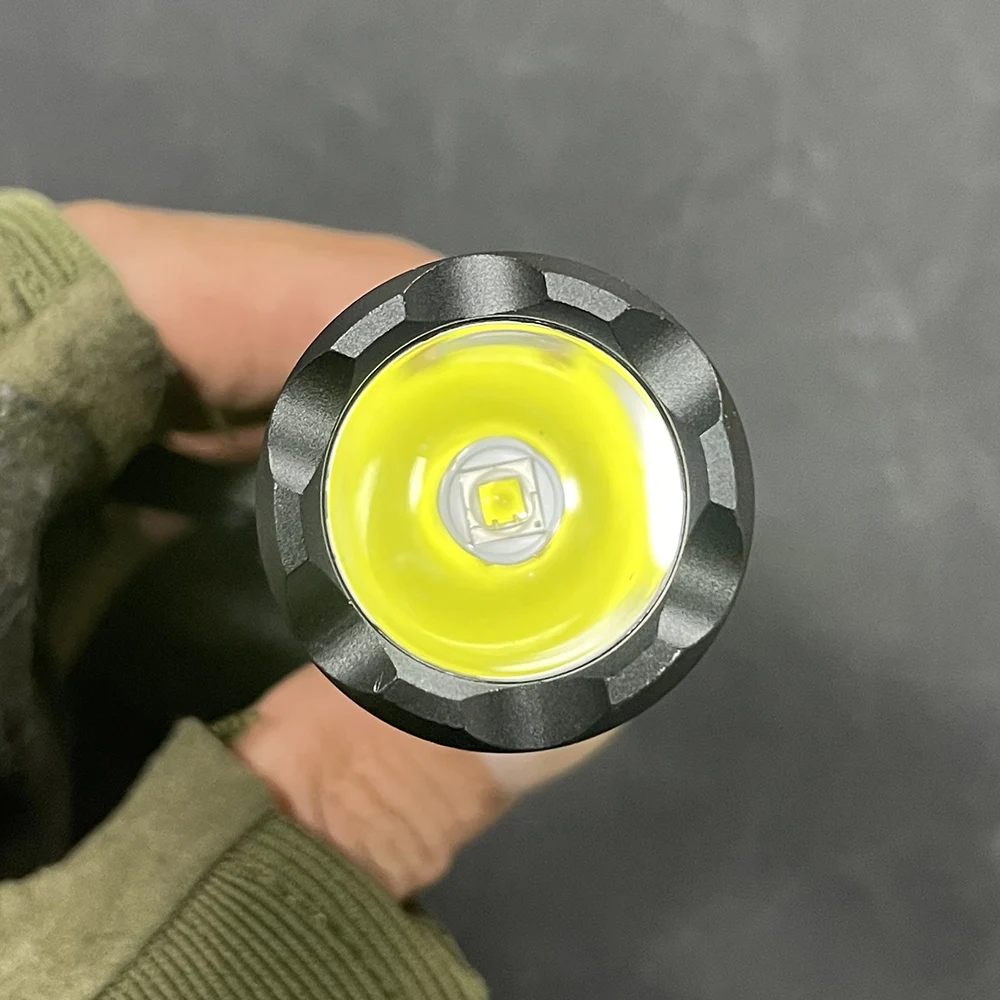 Luz táctica ultrabrillante, linterna LED de luz blanca de 1400 lúmenes, batería 18650 con interruptor de presión remoto para caza - imagen 5