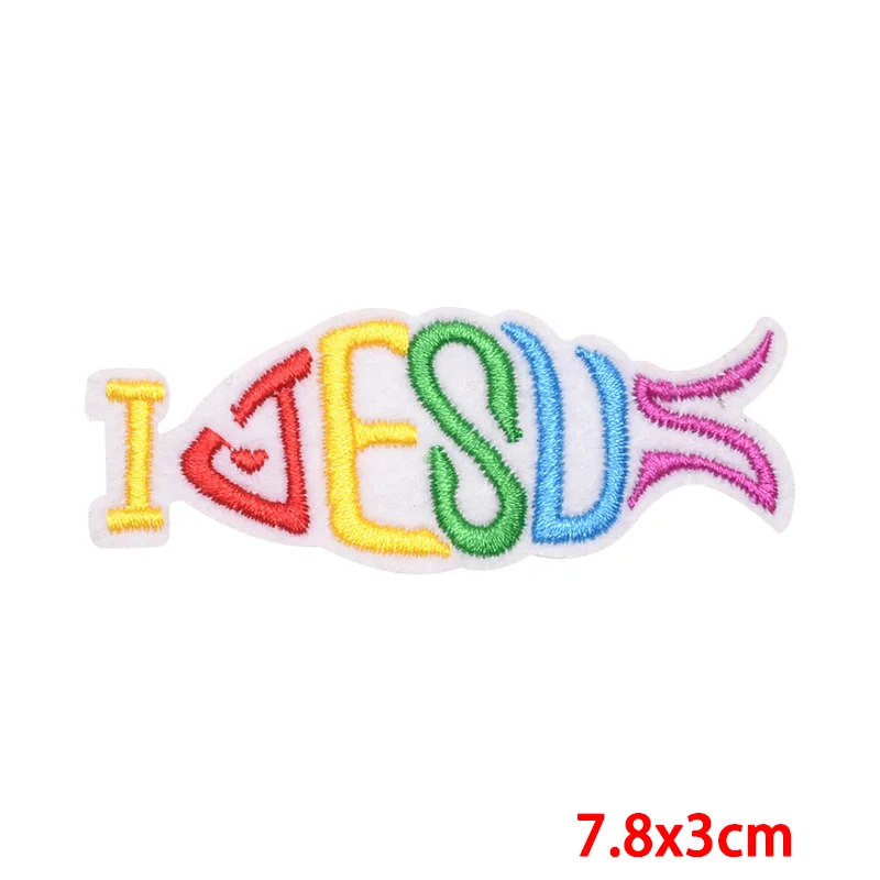 Un trozo de peces de punta de aguja con las letras I J, E, S, U y S