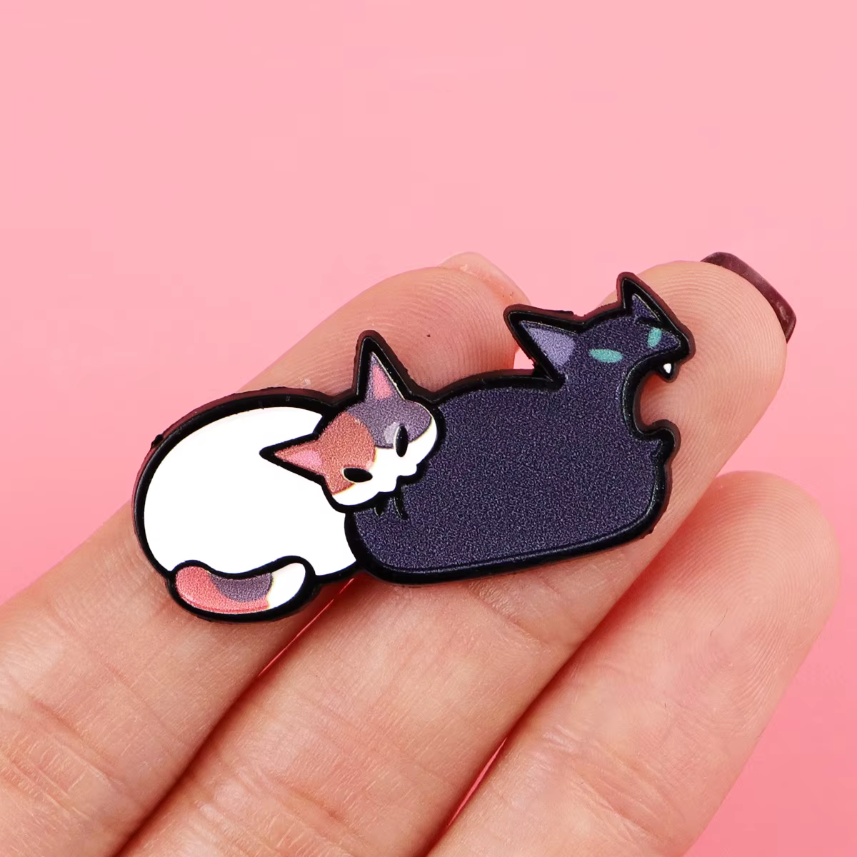Pin esmaltado de gato divertido para solapa y mochila - imagen 3