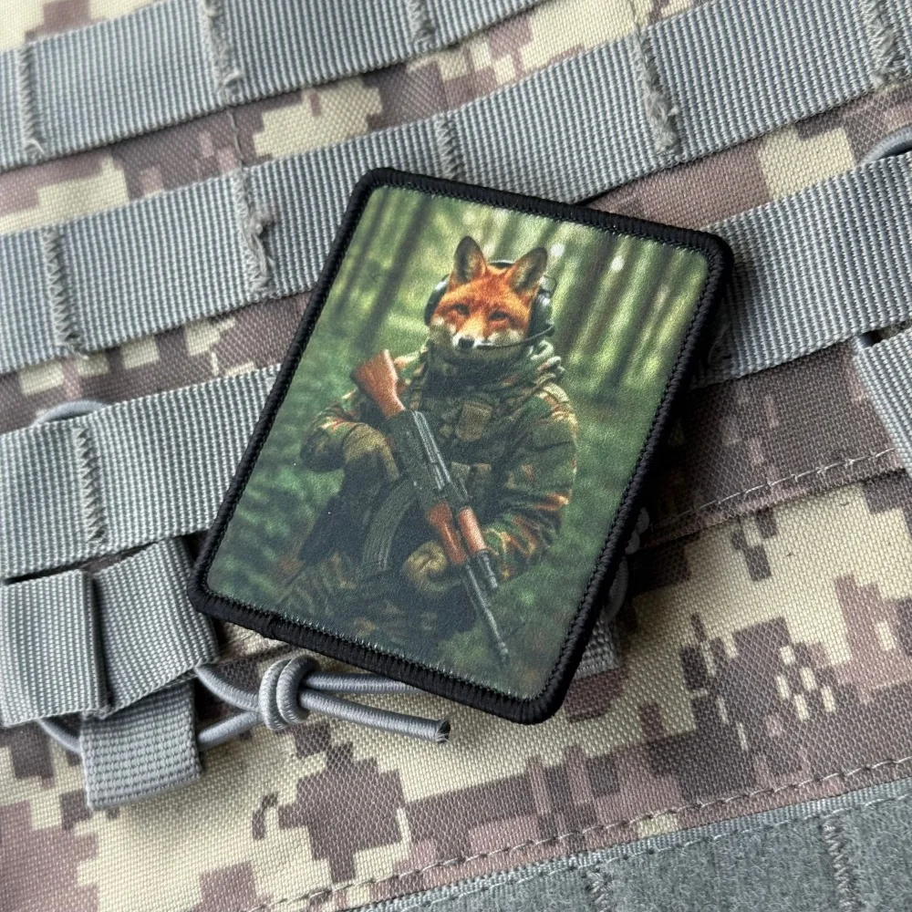 Parche táctico camuflaje zorro rojo con velcro para mochila - imagen 4
