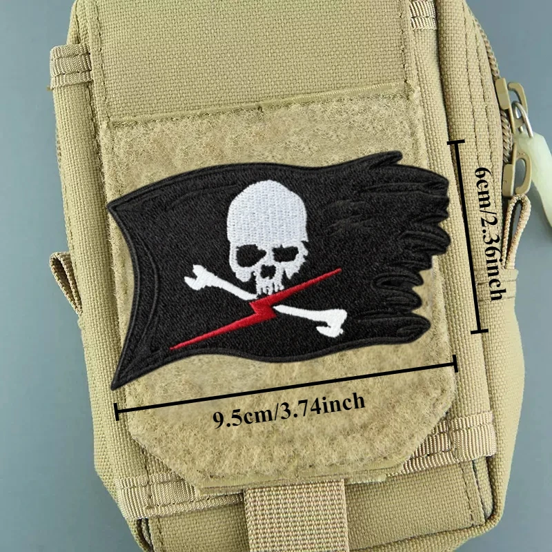 Parche bordado calavera relámpago – Moral táctico con velcro - imagen 4