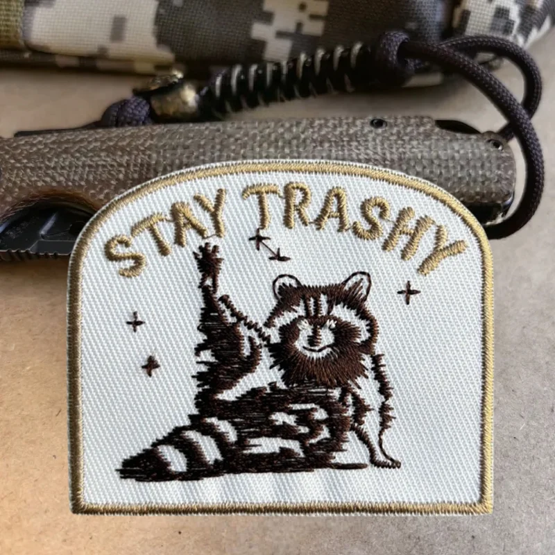 Parche bordado Stay Trashy, chaleco táctico, sombreros con gancho y bucle, insignia de moral, mochila, pegatinas decorativas, parches para brazalete para ropa - imagen 5