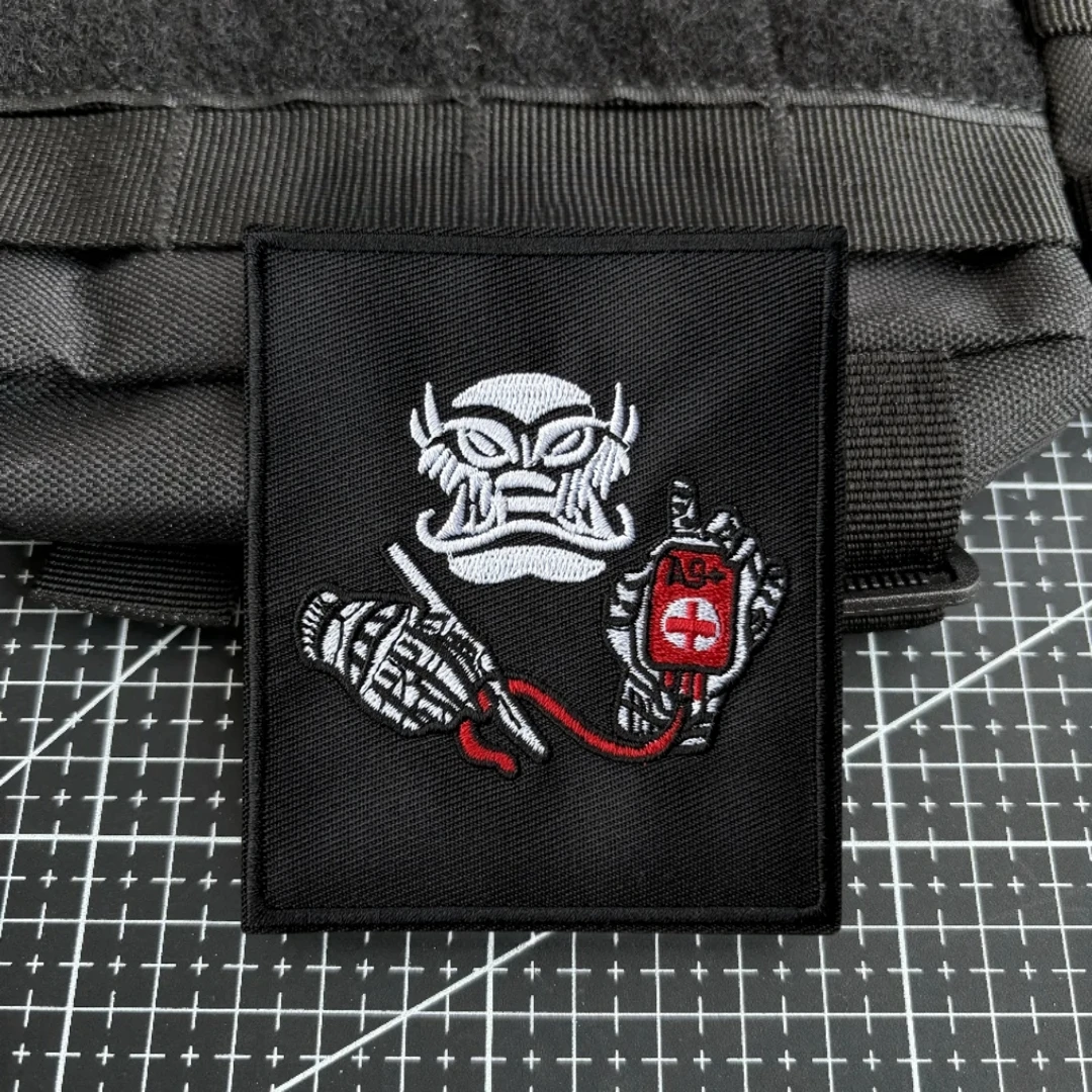 Insignia de moral de Chevron "Doctor", parches de gancho y bucle bordados con esqueleto para ropa, brazalete del ejército militar, pegatina para mochila - imagen 5