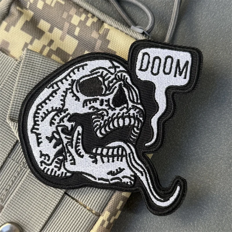 Parche "Doom Skull", insignia de moral táctica, gancho bordado y bucle, mochila, ropa, accesorios decorativos, pegatina, brazalete - imagen 5