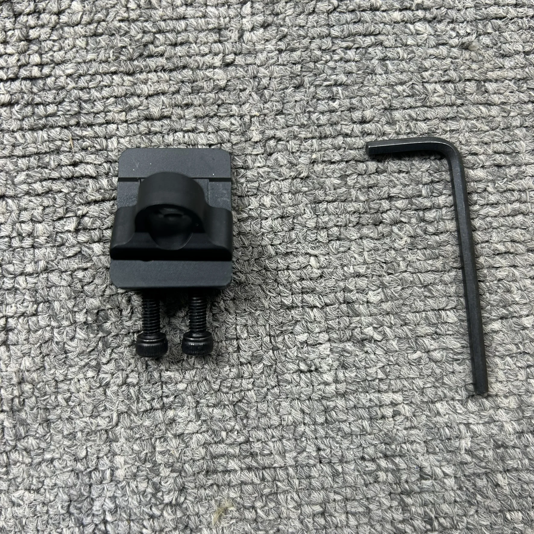 Soporte de riel de desmontaje rápido con eslinga táctica QD con correa de metal montada lateral de 20 mm - imagen 2