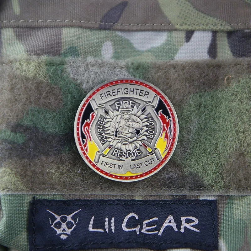 Alarma de incendio, Honor, bombero, insignia de moral de Metal, brazalete, emblema de gancho y bucle, parche táctico valiente y impecable, pegatinas para mochila - imagen 4
