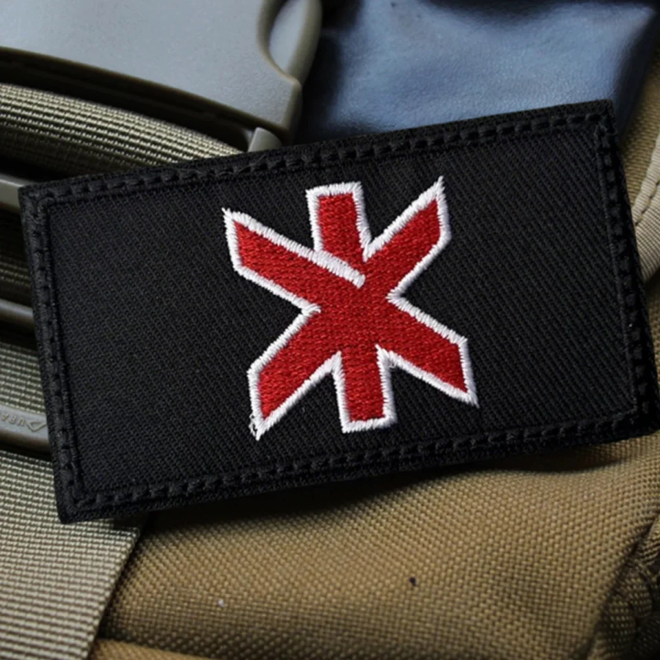 Insignia táctica del equipo Punk Trauma, parche bordado de gancho y bucle EMTS, brazalete de moral militar, accesorios para mochila, pegatinas - imagen 4