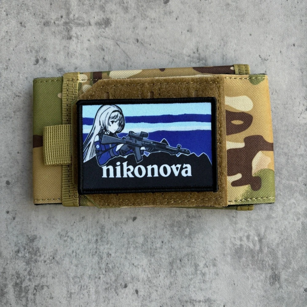 Parche táctico Kalashnikova Gun Girl, parches de gancho y bucle de Chica de Anime, brazalete moral, insignia de moral del ejército militar, pegatina para mochila - imagen 2