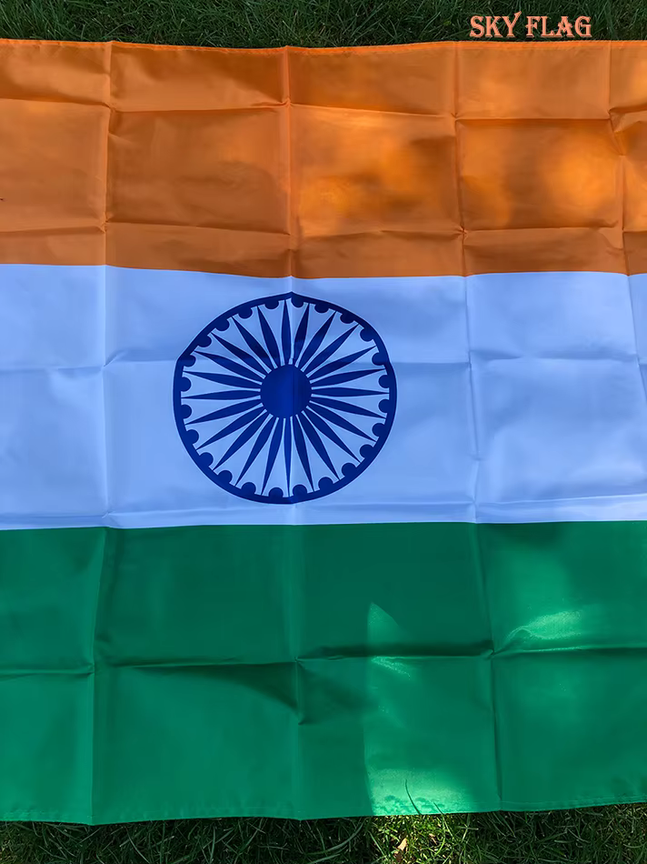Bandera India Poliéster con Ojales – Uso Exterior y Decorativo - imagen 3