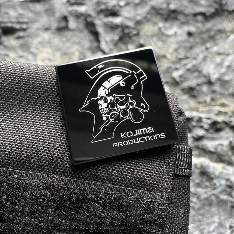 Kojima-insignia de moral de Metal con logotipo de producciones, brazalete, Parche de gancho y bucle para ropa, parches tácticos de muerte trenzados en mochila - imagen 3