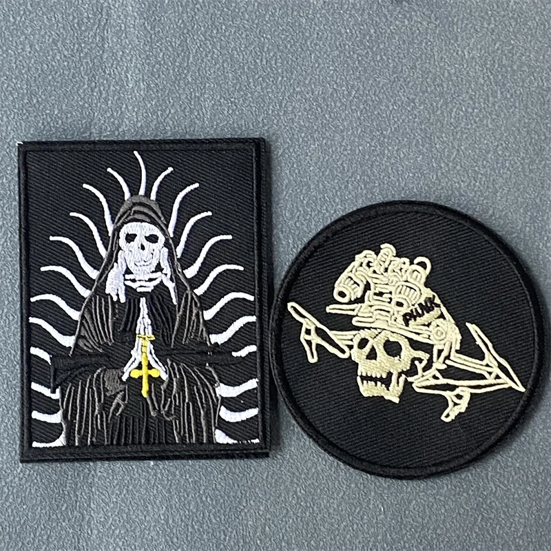 Parche táctico de calavera bordado, brazalete con gancho y bucle, insignia de moral militar, mochila, ropa, pegatina decorativa, brazalete - imagen 2