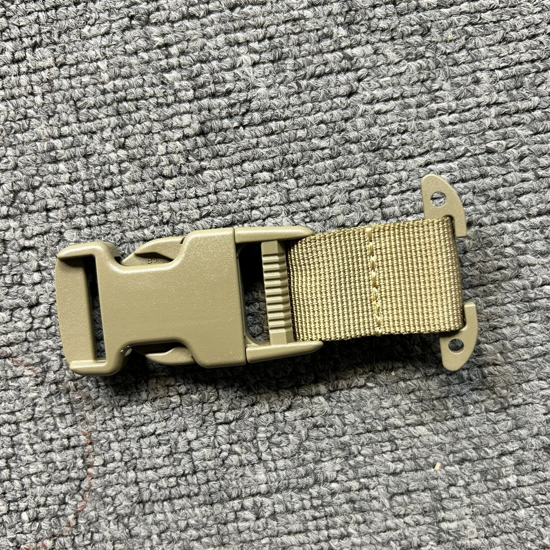 Hebilla de fijación Modular con ranura en T y cierre táctico Compatible con MOLLE/PALS - imagen 2