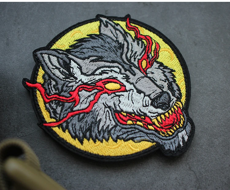 Parches bordados de cabeza de Lobo, insignia de moral táctica, pegatina de mochila para ropa, "Luna golondrina y Sirius" - imagen 5