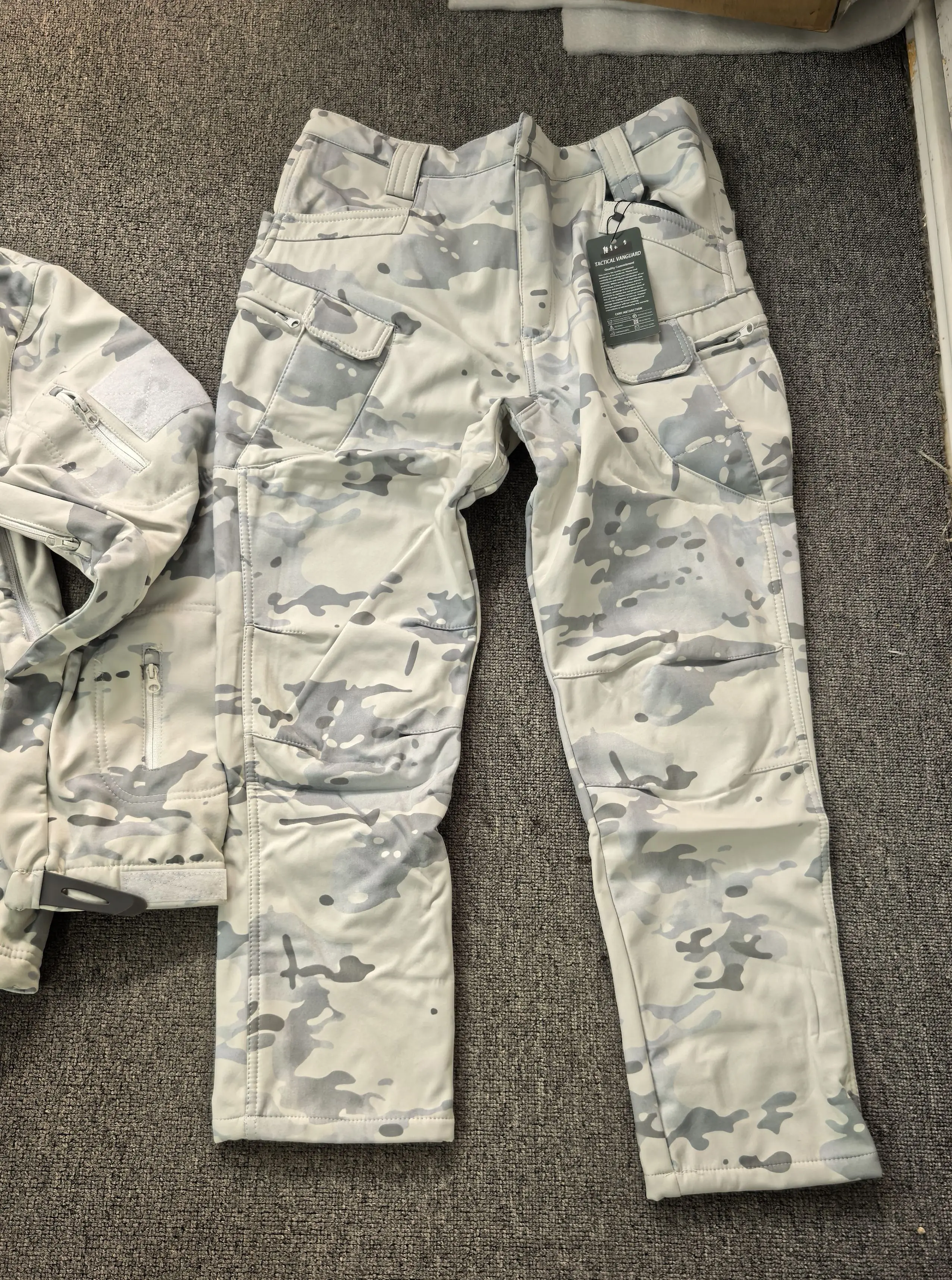 Traje Stormtrooper táctico de felpa con cremallera en axilas - imagen 2