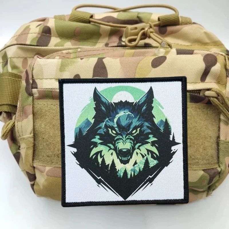 Parche táctico con estampado de lobo para ropa, insignia de moral, parches con gancho, pegatinas para mochila, brazalete - imagen 3