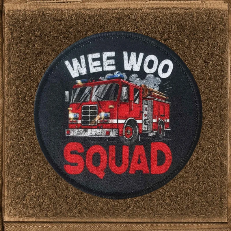 Parche táctico gancho y bucle camión bomberos Wee Woo - imagen 5