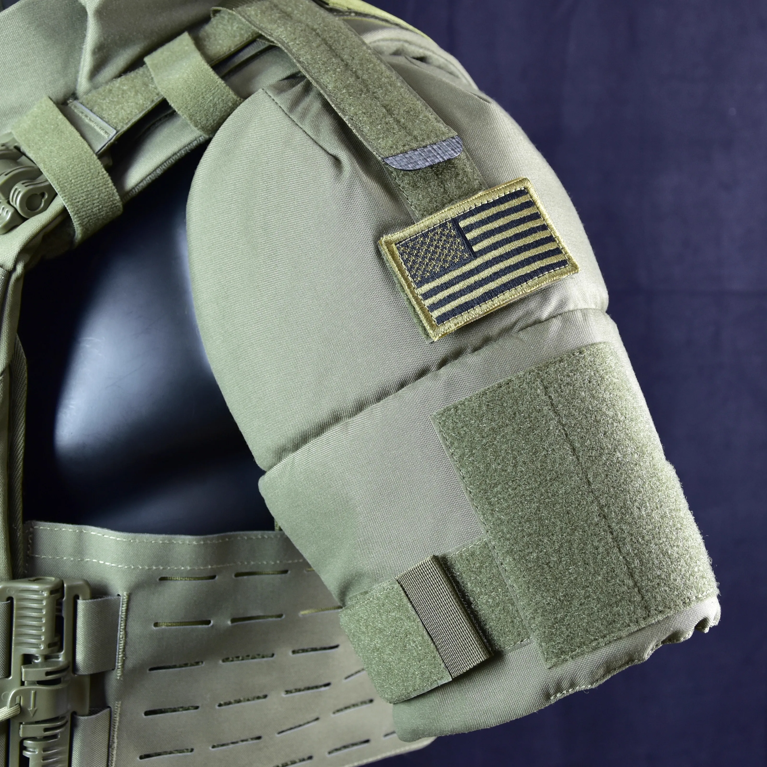 Protección táctica protección de cuello ajustable protección de entrepierna Molle protección de hombro multifuncional desmontable - imagen 5