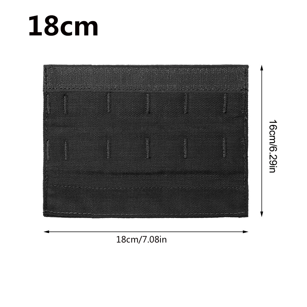 Una billetera negra con una medición de 18 cm