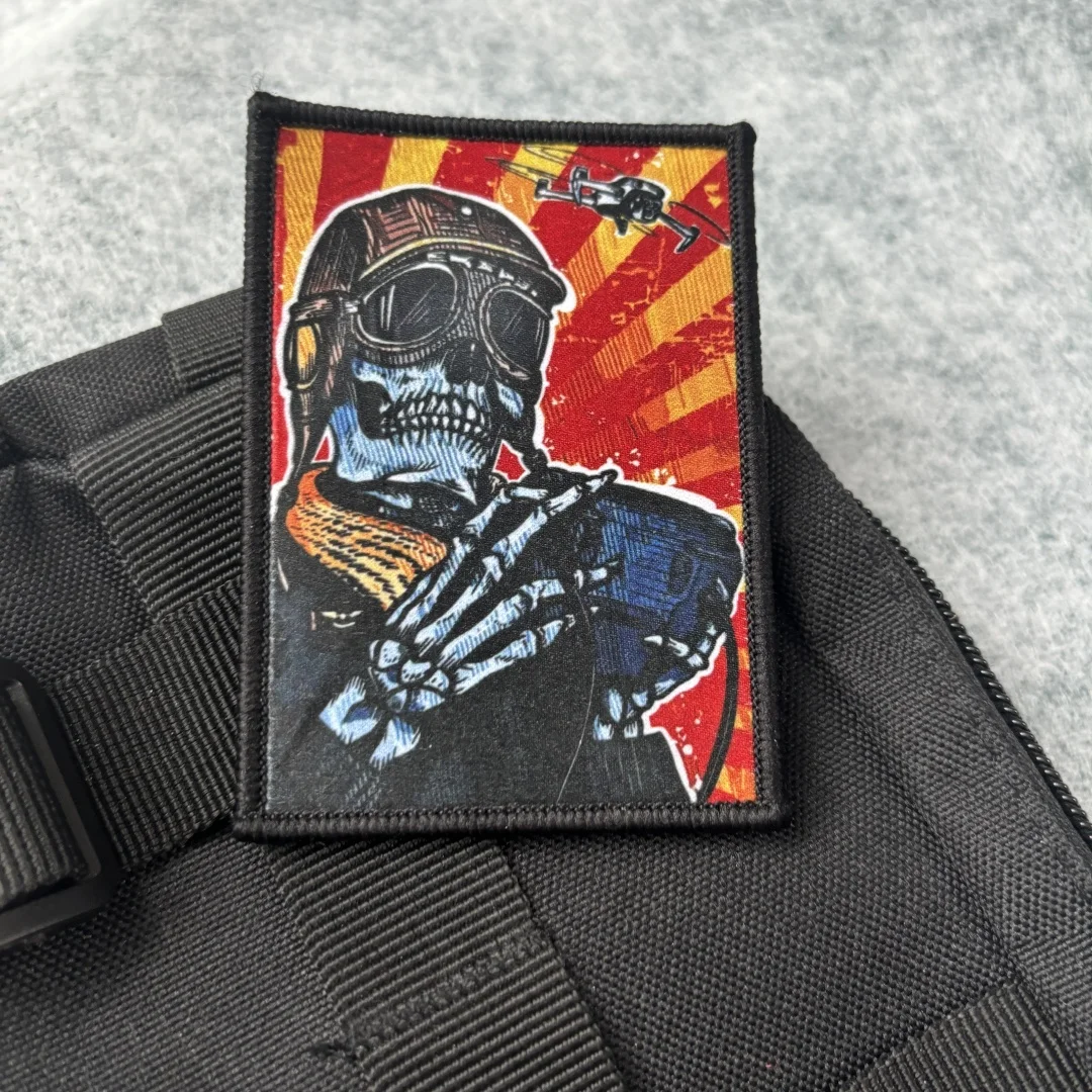 Banner de operador de Dron, parche táctico, esqueleto, piloto, arte impreso, parches de gancho y bucle, brazalete, insignia de moral militar, pegatina para mochila - imagen 3