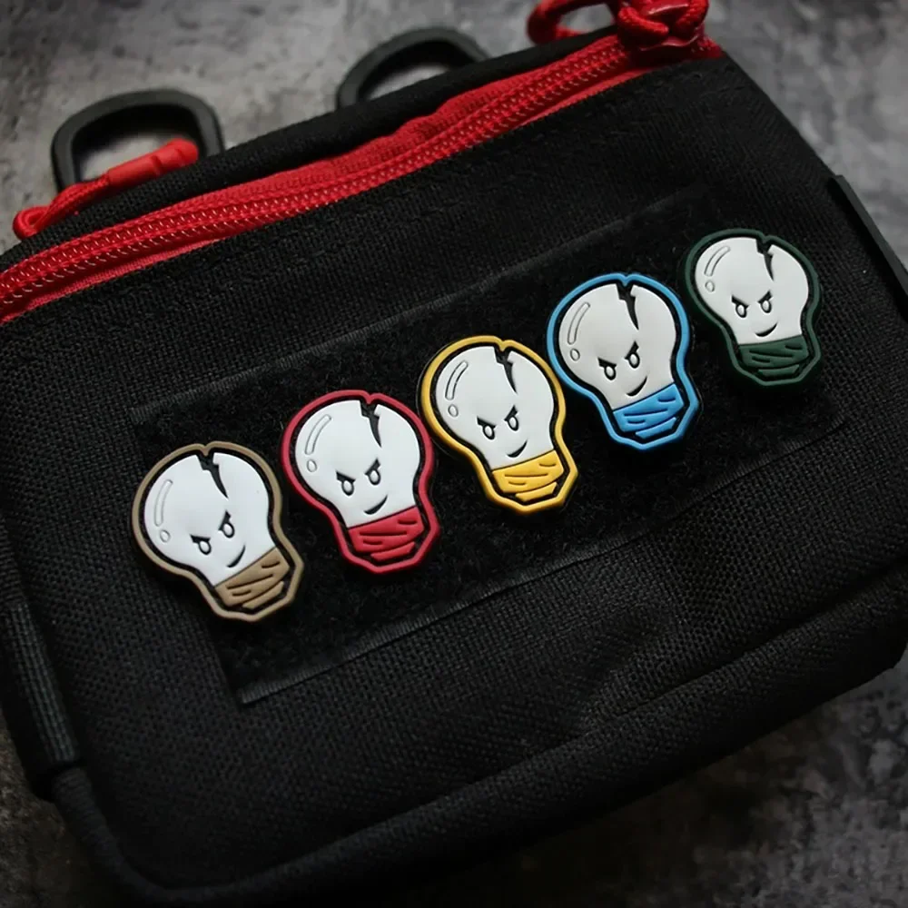 Parches de bombilla de PVC 3D para ropa, insignia de moral de minibombilla divertida, accesorio de bolsa táctica, Parche de gancho y bucle de goma de dibujos animados - imagen 2