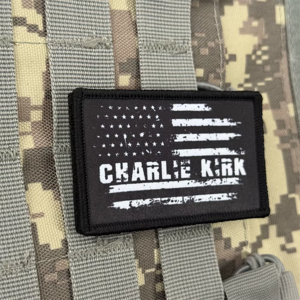 Parche táctico Charlie Kirk bandera EE. UU. gancho y bucle - imagen 5