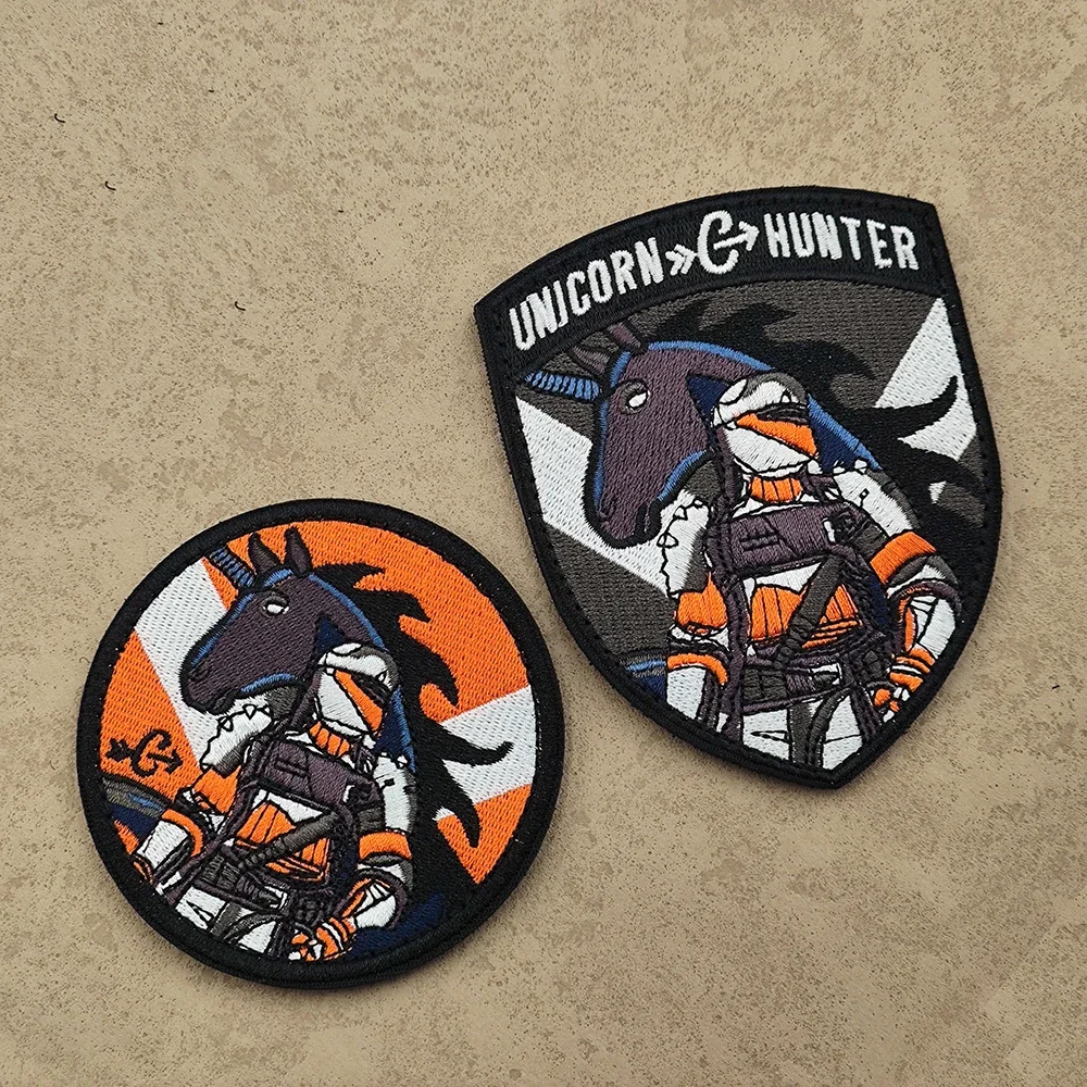 Tela de cazador de unicornios con bordado vívido, parche táctico de caballero púrpura, unicornio, Animal para chaqueta militar, hombro, paquete cosido DIY - imagen 3
