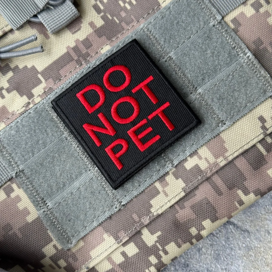 Parche táctico bordado con velcro para casco militar No acariciar