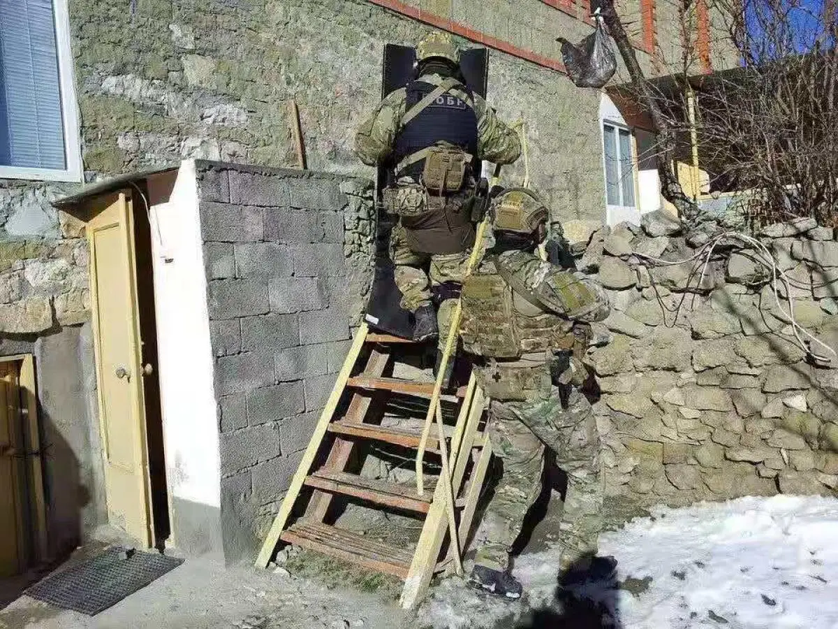 Estera rusa a prueba de humedad, cojín de cadera para montañismo al aire libre, Camping, nailon impermeable 500D - imagen 4