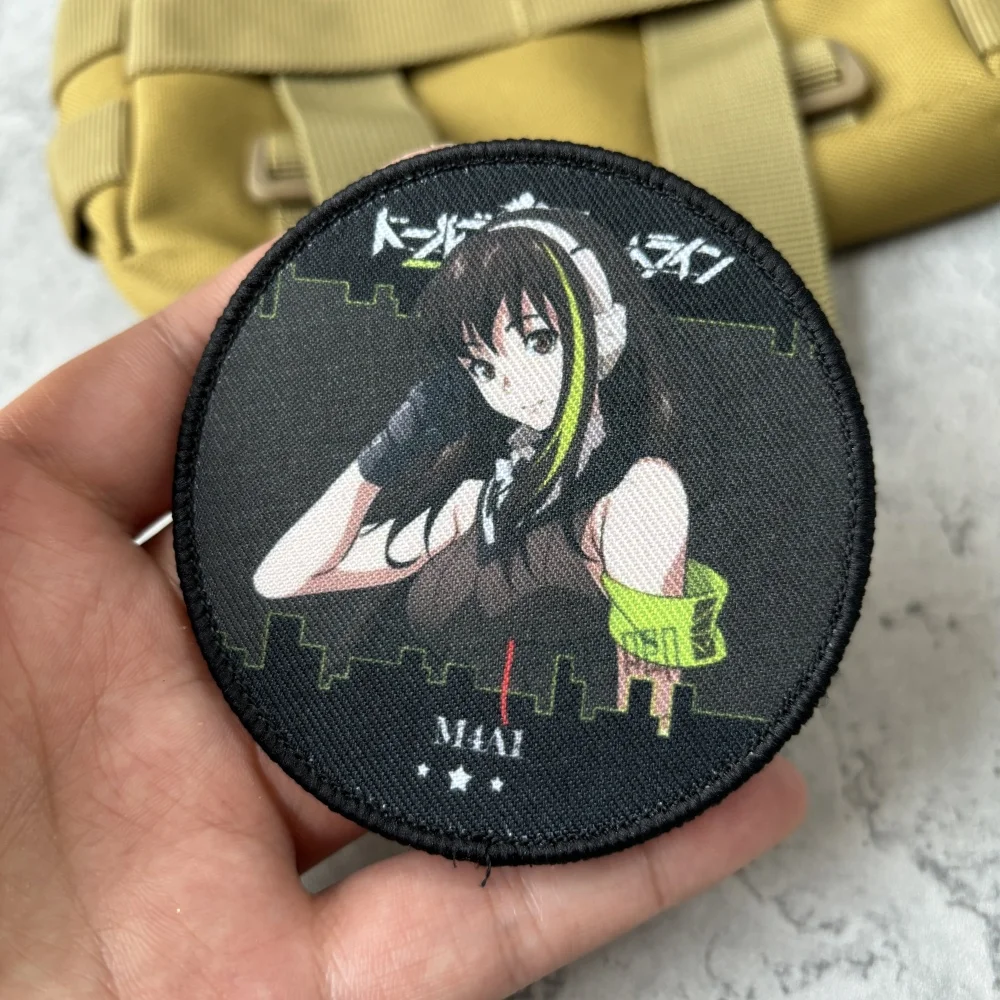 Parches tácticos de moral con estampado de Chica de Anime, parche de gancho y bucle de primera línea para niña, insignia militar, brazalete, ropa, pegatinas para mochila - imagen 2