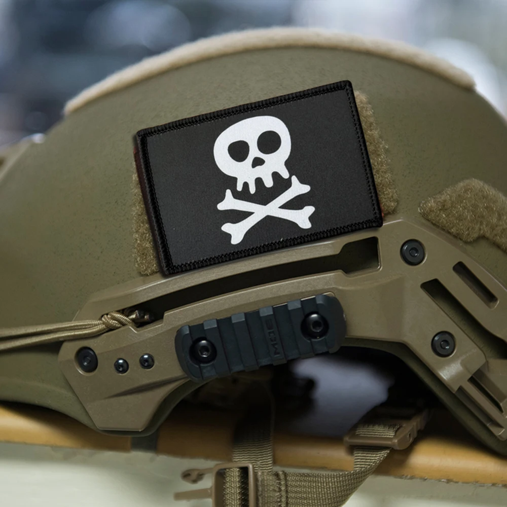 Parche táctico de huesos cruzados de calavera, parches divertidos de gancho y bucle, insignia de moral, brazalete del ejército militar, pegatinas para mochila