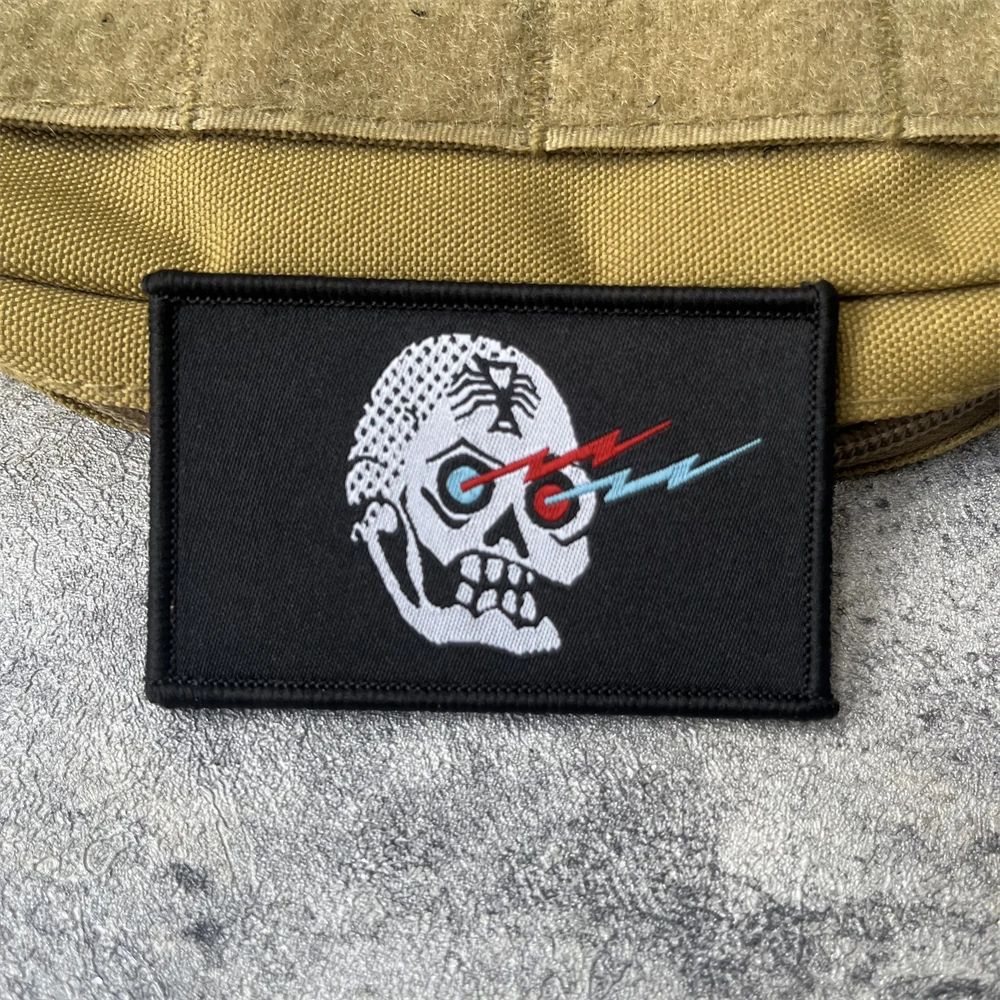 Parche táctico eléctrico de calavera y moral, brazalete del ejército militar, parches tejidos con gancho para ropa, mochila, pegatina decorativa - imagen 4