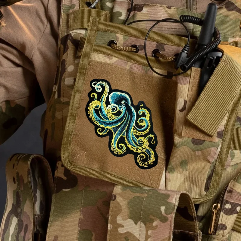 Parche de insignia de moral exquisito bordado de pulpo azul, equipo táctico, brazalete, gancho y bucle, ropa, mochila, accesorios, pegatinas - imagen 5