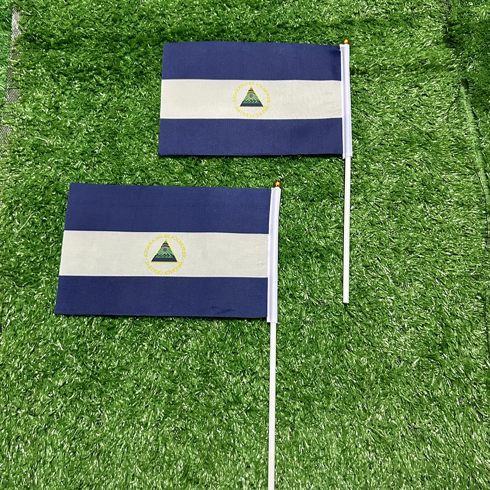 Bandera del cielo bandera de mano de Nicaragua 10/20/50/100 Uds 21*14cm banderas onduladas de mano de Nicaragua con poste de plástico para decoración de actividades deportivas - imagen 3