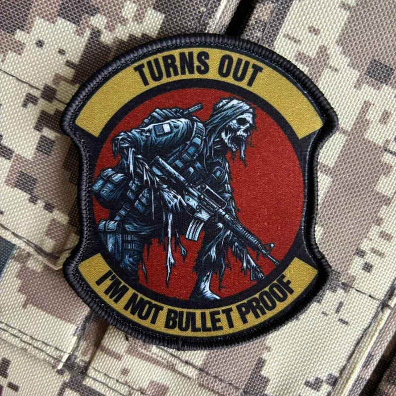 Parche táctico de calavera de zombis "I'm Not Bullet Proof", brazalete de Rifleman, insignia de moral, gancho de impresión y bucle, pegatina para mochila militar