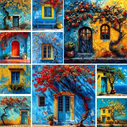 Valla de casa mediterránea tradicional decorada con árbol floreciente, carteles artísticos, pintura en lienzo estética azul, decoración