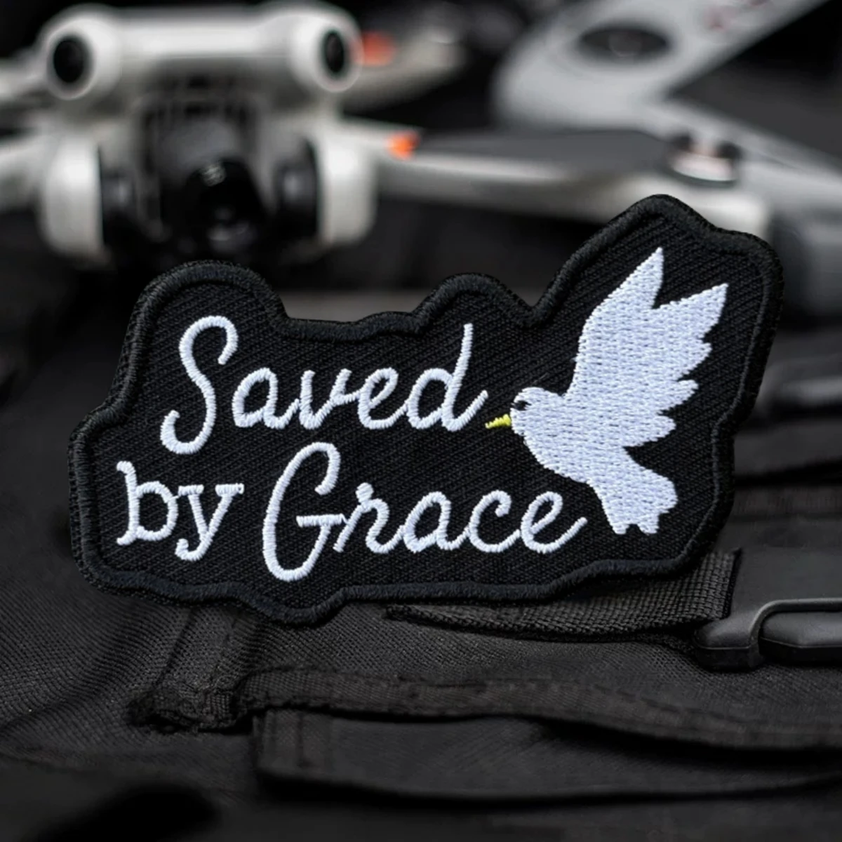 Salvado por Grace apliques bordados parche de Dios cristiano parches de gancho de moral táctica para ropa pegatina de equipo militar - imagen 5