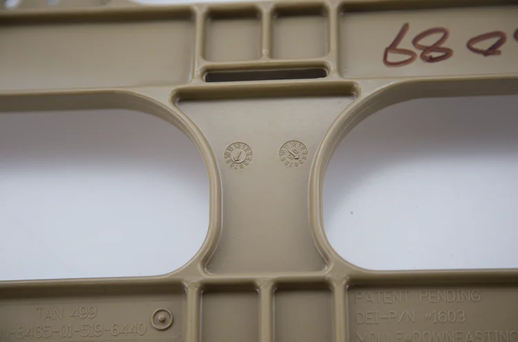 Sistema Molle, respaldo de color arena - imagen 4