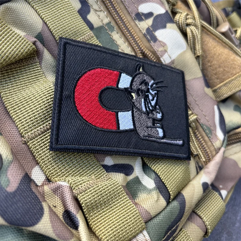 Parche bordado militar táctico "gato magnético", insignias de moral con gancho, parches para ropa, pegatinas para mochila - imagen 3