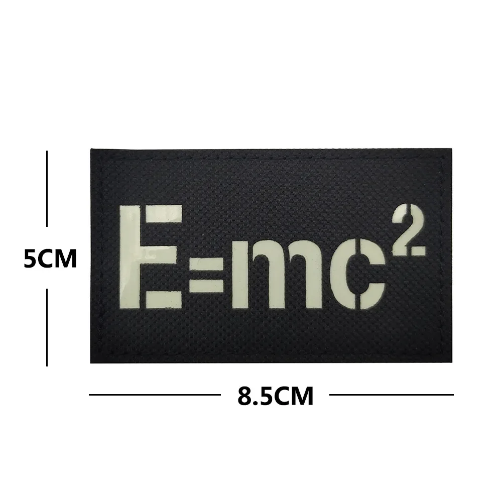 Moral Energy Formula Mass Energy Formula E = mc2 Parche reflectante + luminoso para brazalete Parche autoadhesivo con cierre de gancho y bucle - imagen 5
