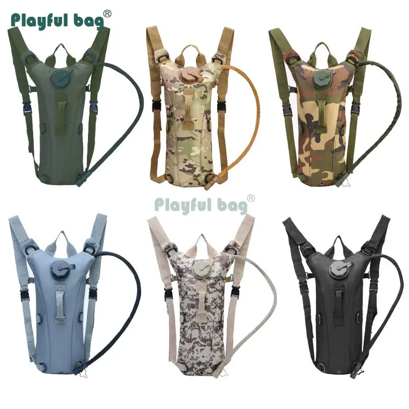Mochila de hidratación táctica PLAYFUL BAG en camuflaje
