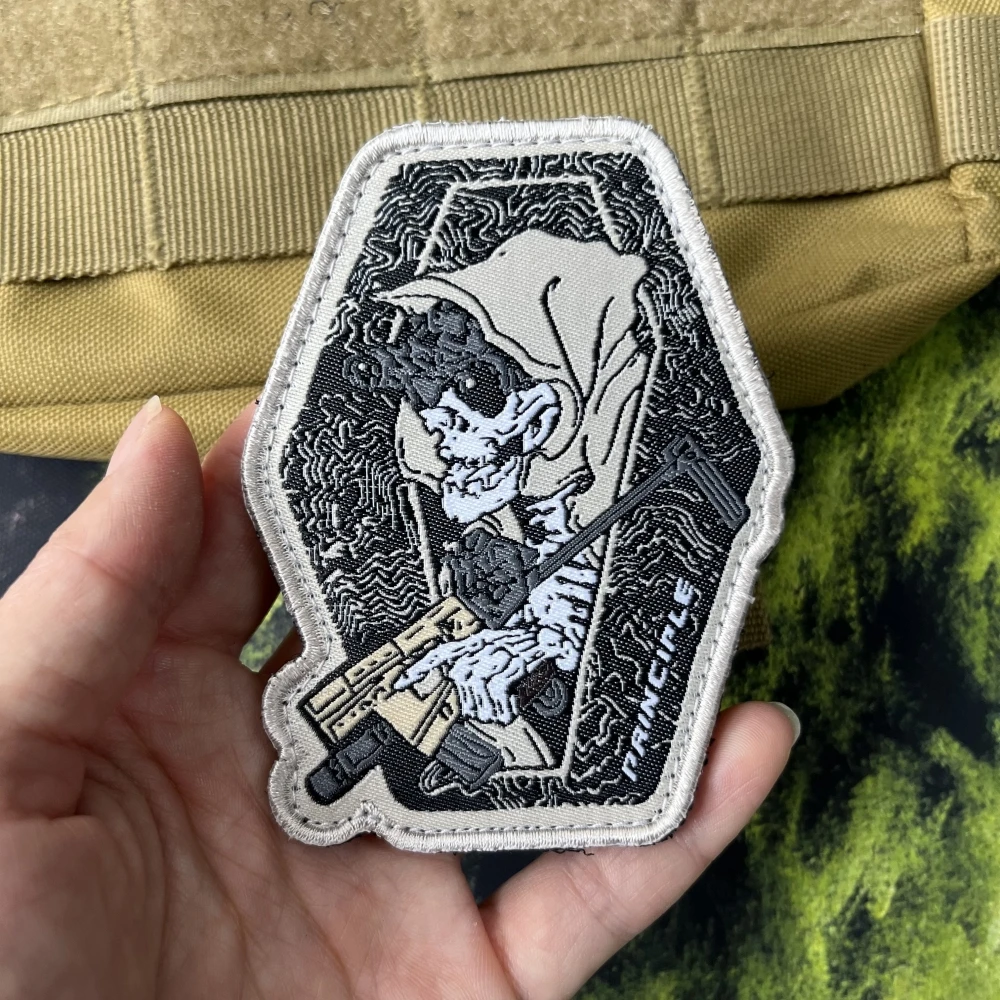 Insignia de moral con función de escuadrón fantasma, emblema de Rifle de francotirador de calavera, mochila táctica, pegatina tejida con gancho y bucle, parches militares - imagen 3