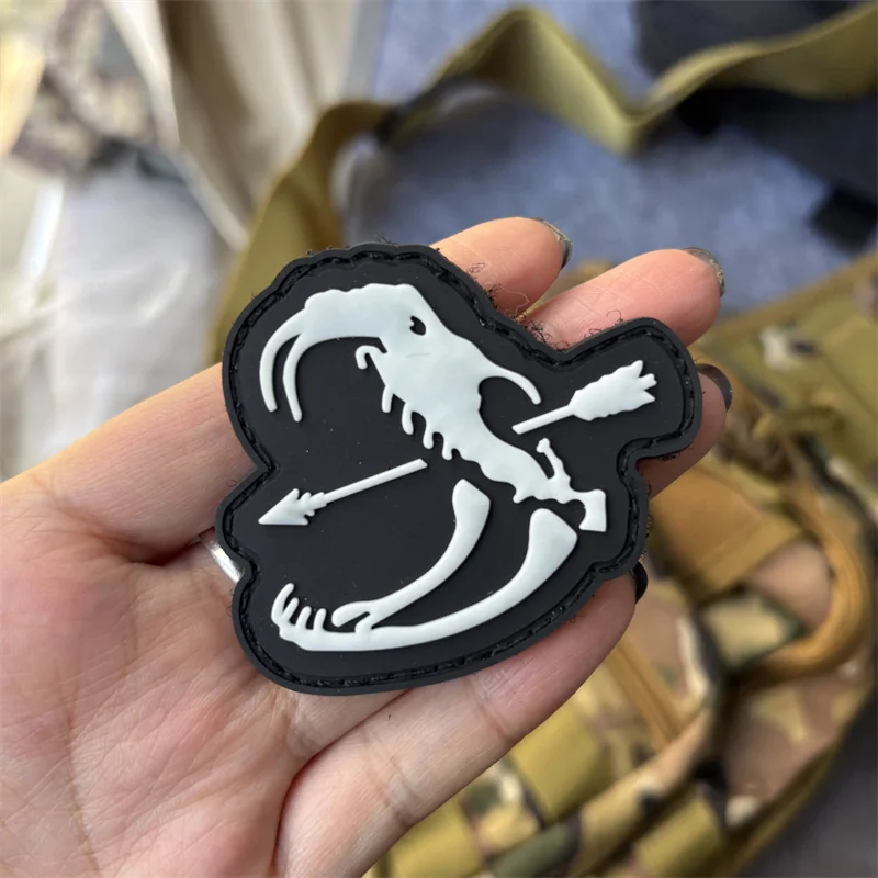 Parche táctico "calavera de dinosaurio", parche de PVC 3D, insignia de moral militar, parches de gancho, pegatinas para ropa y mochila - imagen 5