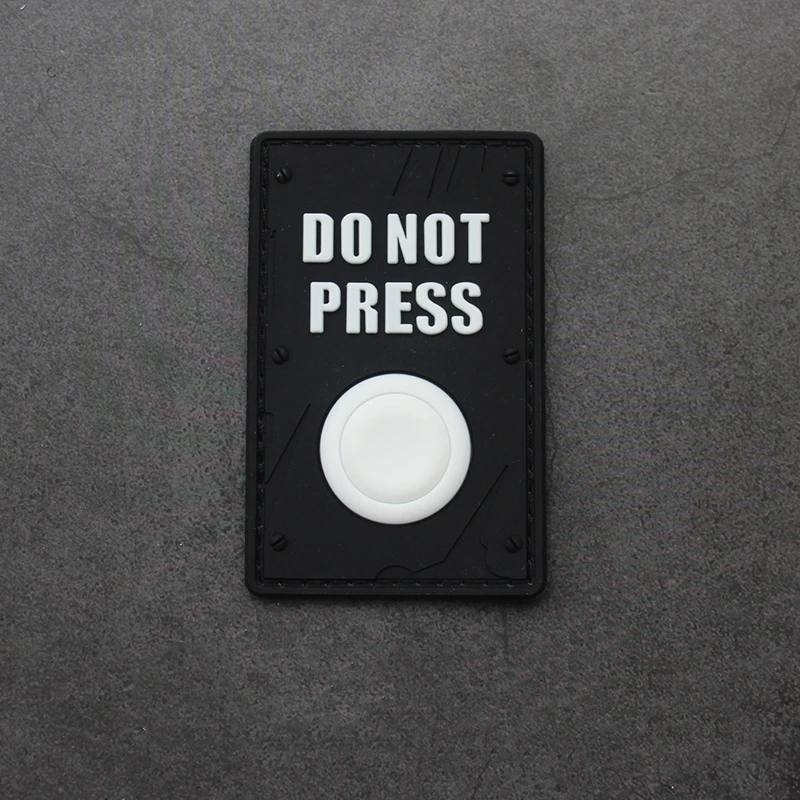 NO PRESS parche luminoso de PVC, insignia táctica de goma que brilla en la oscuridad para bolsa DIY, ropa, chaleco, decoración - imagen 4