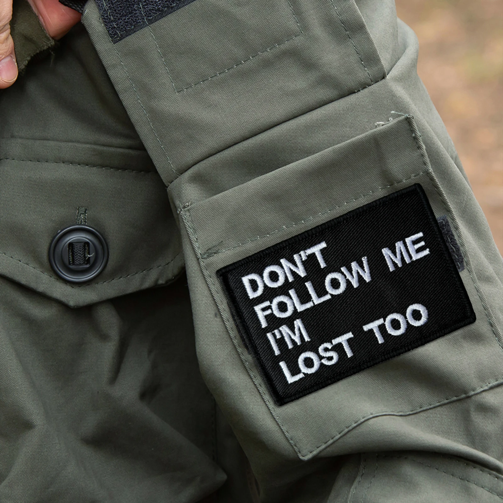 "DON'T FOLLOW I'M LOST TOO" Tactical Patch Hook&Loop Embroidery Patches Armband Military Morale Badge Backpack Clothes Stickers - imagen 3