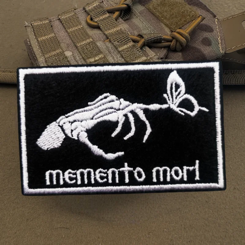 Parche bordado Memento Mor, calavera y mariposa, gancho y bucle táctico, insignia de moral, mochila, chaleco, pegatinas, parches para brazalete para ropa - imagen 5