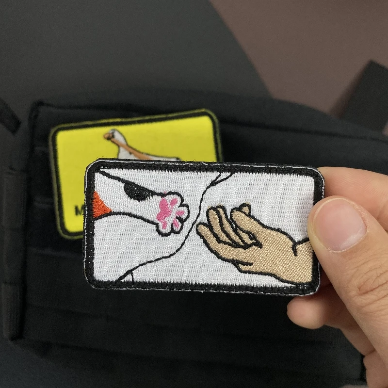 Parches divertidos de pato amarillo con gancho y bucle, insignia de moral de mano de gato divertida, pegatina táctica bordada, Mess with The Honk Get The Bonk - imagen 2