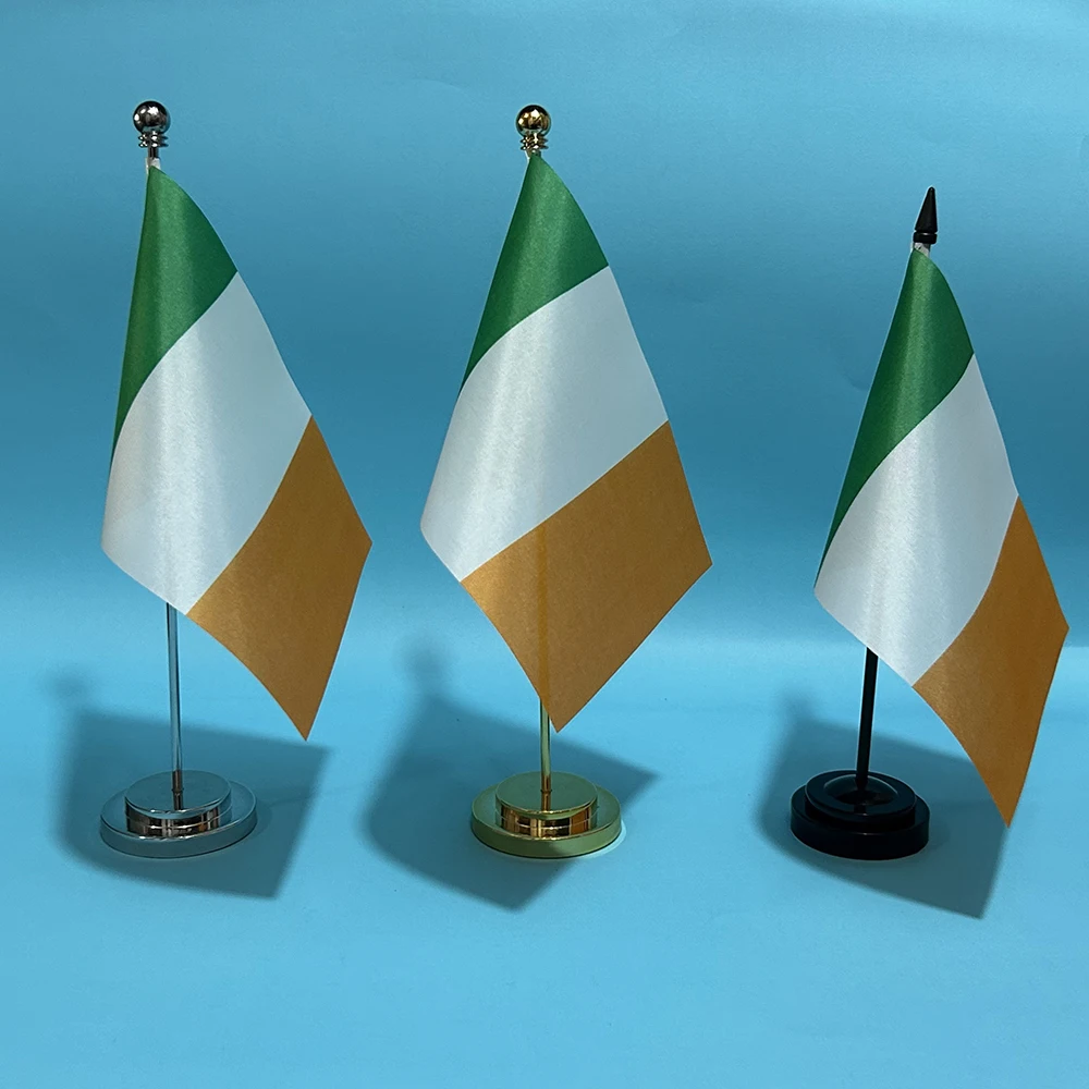 BANDERA DE SKY Bandera de escritorio de oficina Bandera de Irlanda 14x21 cm poliéster IRE IR Irlanda irlandesa Bandera nacional Adornos de escritorio Banderas