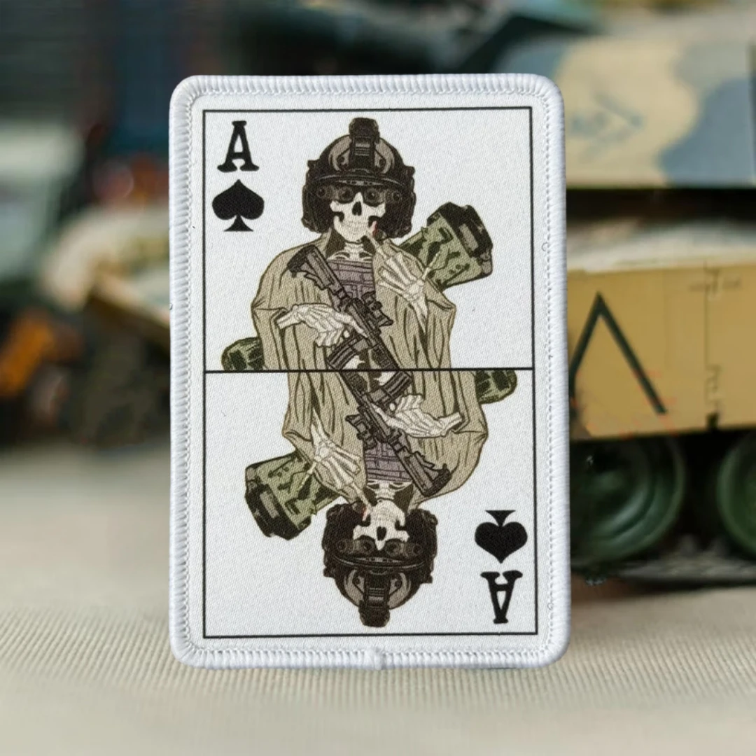 Parche táctico de moral de la tarjeta de operador Ace, brazalete del ejército militar, parches de gancho y bucle impresos con calavera para ropa, pegatina para mochila